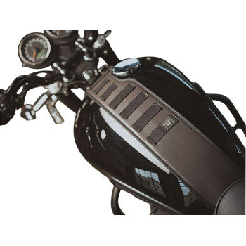 SW-MOTECH Legend Gear Tank Strap System - with LA1 Accessory Bag - Triumph '04-'16 BC.TRS.11.249.50100