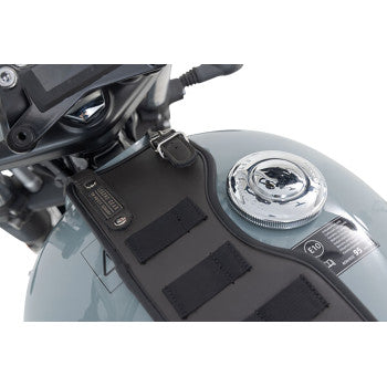 SW-MOTECH Legend Gear Tank Strap System - with LA1 Accessory Bag - Triumph '16-'24 BC.TRS.11.667.50100