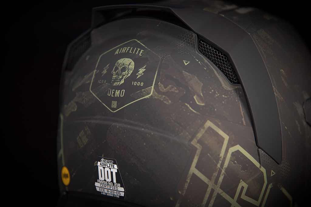 ICON Airflite™ Helmet - Demo - MIPS® - Black - Medium 0101-14124