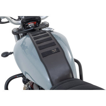 SW-MOTECH Legend Gear Tank Strap System - with LA1 Accessory Bag - Triumph '16-'24 BC.TRS.11.667.50100