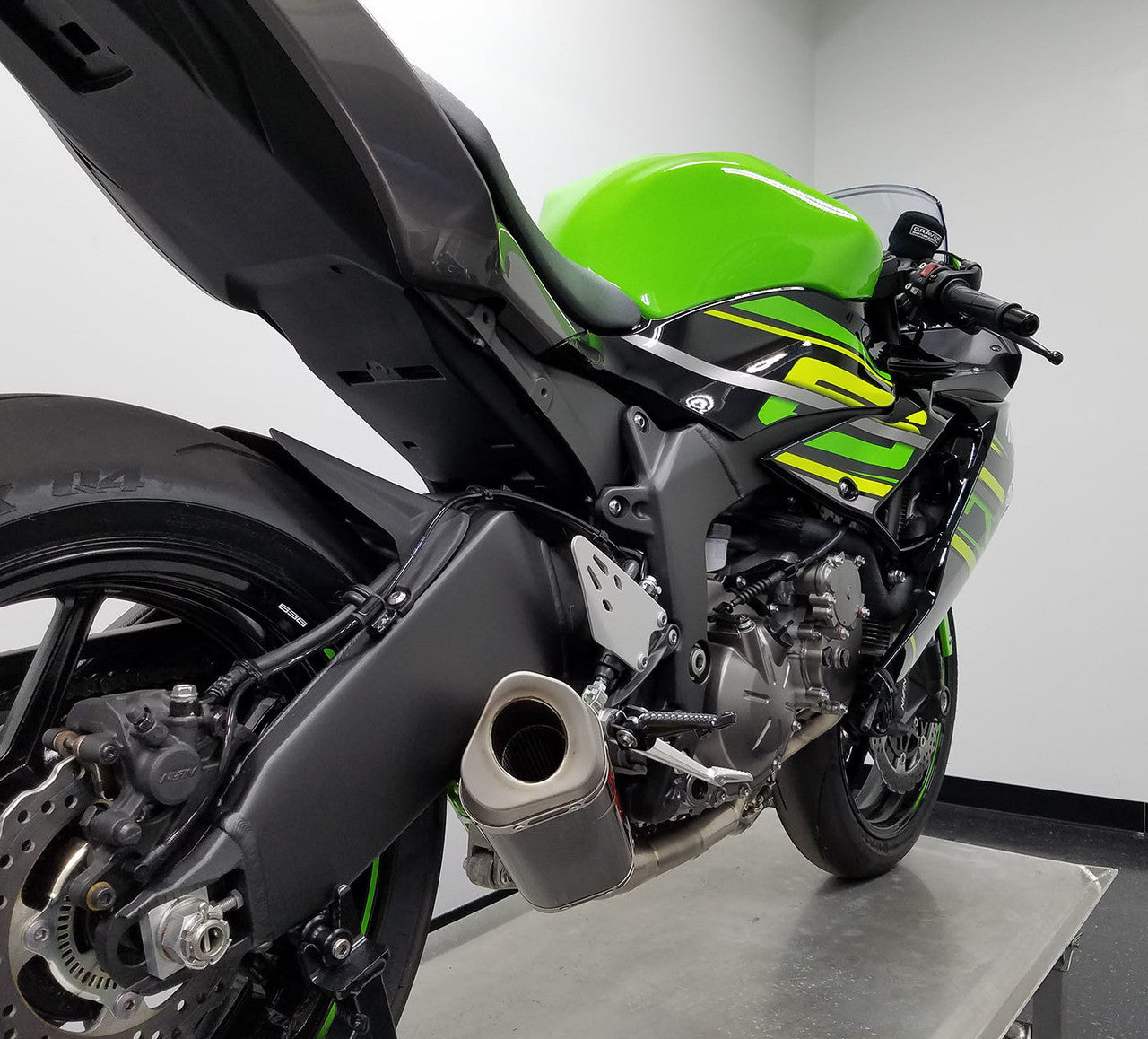 Graves Exhaust  Full Link Titanium / Carbon Works 2019-2025  Zx-6r Also Fits 2015 -2018 Exk-19zx6-Ftcw