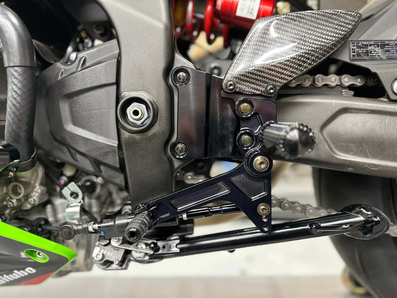 Graves Adjustable Rearsets For  Zx-4rr / Zx-4r 2023-2026  Adjustable Rearsets Rsk-23zx4-Kaf