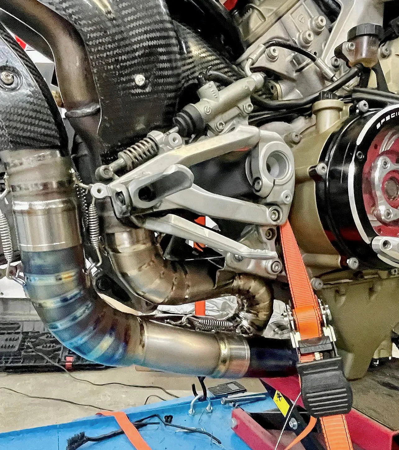 Vandemon  Ducati Panigale & Streetfighter V4 Titanium High Mount 3/4 Slip-On 2023-2024  DUCV4SFTIMUFHMB VA-35