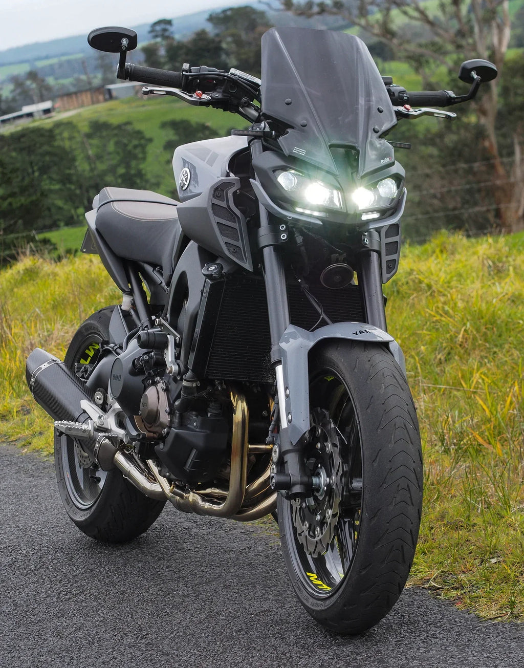 Vandemon  Yamaha MT09 FZ09 XSR900 2014-2020 Vandemon Titanium Doughnut Exhaust & Carbon Fibre Muffler 2016-20 YAMAMT09EXTI180A VA-78