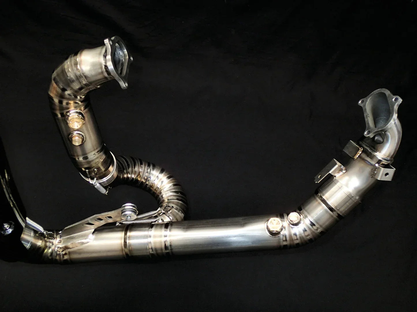 Vandemon  Ducati Panigale 1199, 1199S, 1299S, 1299 SP & R  2011-18 Titanium High Mount Exhaust System DUC129TIEXHMESA VA-36