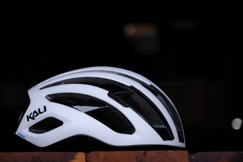 KALI Uno Helmet - Matte White/Black - S/M 240921136